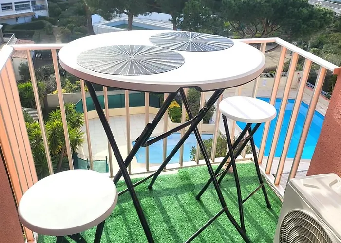 2 Couchages Vue Port Piscine Le Cap D'agde Apartment